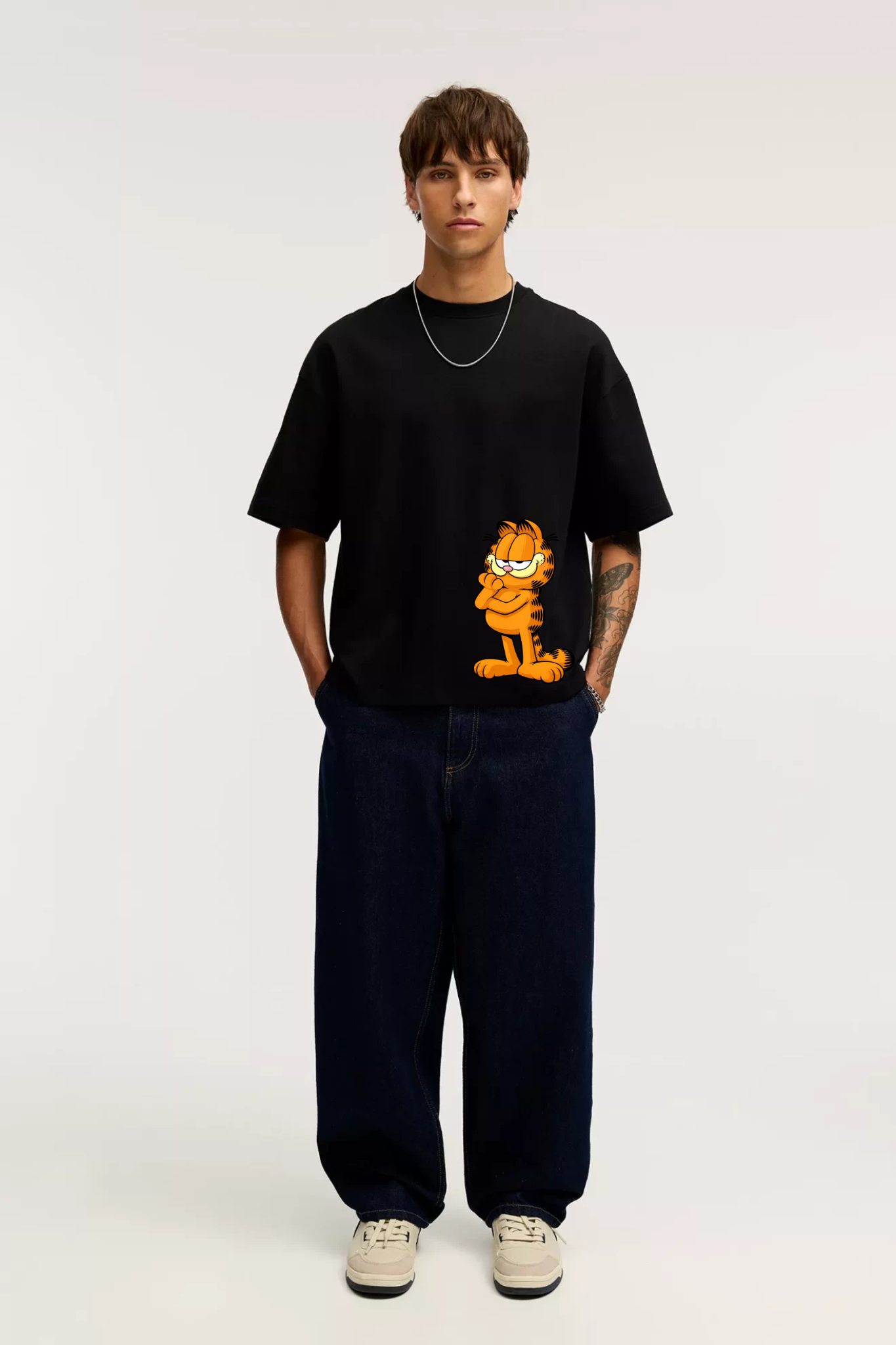 Garfield print black tshirt